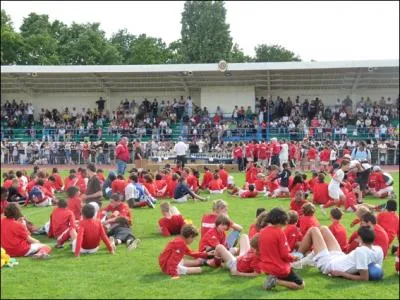 Je suis un jour f�ri�, mais aussi un tournoi. Avez-vous devin� ?