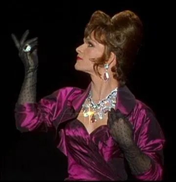 Qui interprte Vida Boheme dans le film Extravagances (To Wong Foo, thanks for everything, Julie Newmar, en VO) ?