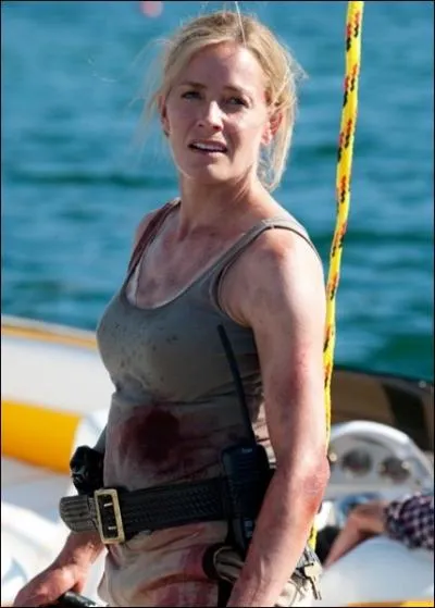 Dans Piranha 3D d'Alexandre Aja, elle incarne Julie Forester :
