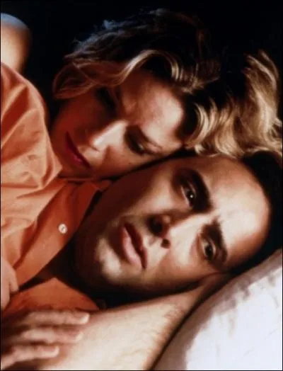 C'est en 1995 que son talent explose aux yeux de tous, car elle est nomme pour l'Oscar de la meilleure actrice pour son rle dans Leaving Las Vegas. Quel personnage incarne-t-elle dans ce film ?