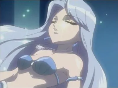 Sur la photo Noelle est :