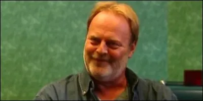 Qui sont les employés du Capitaine Oliver ?