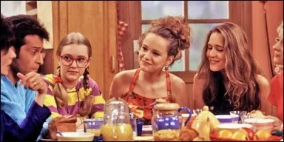 Dans "Premiers Baisers", qui les Girard ont-ils hébergés ?
(3 réponses)