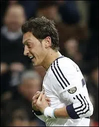 Il volue en Espagne (Real Madrid). Quel est ce joueur ?