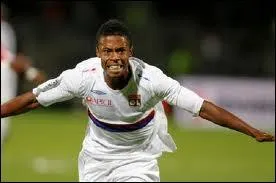 Il volue a Shalke 04, prter par l'ol . Qui est-il ?