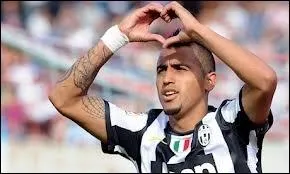 Il volue en Italie (Juventus de Turin). De qui s'agit-il ?