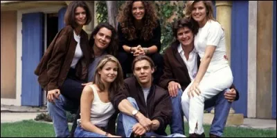 Dans "Le Miracle de l'Amour", qui emménagent avec Hélène et Nicolas ?
(3 réponses)