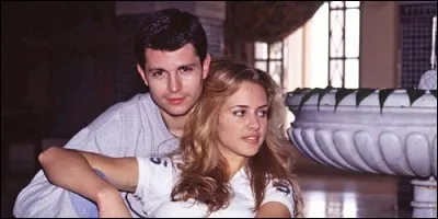 Quels personnages de "Premiers Baisers" jouent dans "Les Années Bleues" ?
(3 réponses)