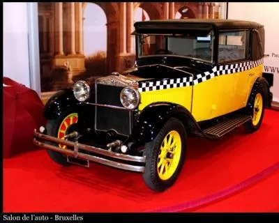 Enfin, voici la  vraie  voiture de Gaston. Savez-vous de quel modle il s'agit ?