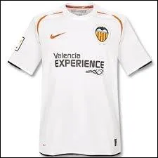 A quelle quipe appartient ce maillot ?