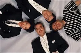 En quelle anne nous a malheureusement quitt Bruno Carette , membre inoubliable de  Les Nuls  ?