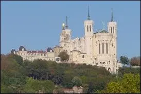 Et pour cette dernire question, un vrai cadeau : quelle est la prfecture du Rhne (69) ?