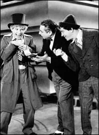 Dans  L'Explorateur en folie , on assiste aux facties d'un groupe d'humoristes. Lesquels ?