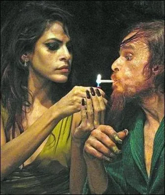 Quelle couleur domine sur toutes les affiches officielles du film  Holy Motors  de Leos Carax ?