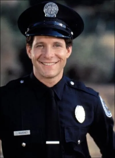 On sait tous que le nom de famille de Steve Guttenberg dans  Police Academy  est Mahoney. Mais quel est son prnom ?