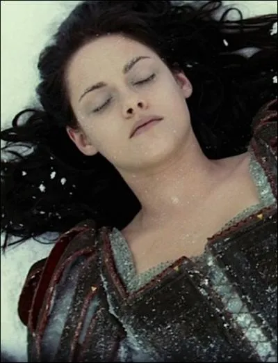 Qui est la mchante reine dans  Blanche-Neige et le chasseur  ?