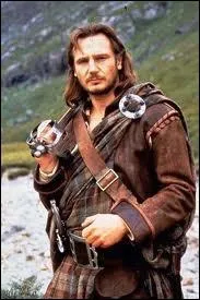 Pour finir, je vous invite à écouter Karen Matheson qui chante ''Ailein Duinn'' à la gloire de Rob Roy qui fut surnommé ''le Robin des bois... '' (J'ai mis les paroles de la chanson en commentaire.)