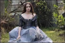 Qui joue le rle de Lna ?