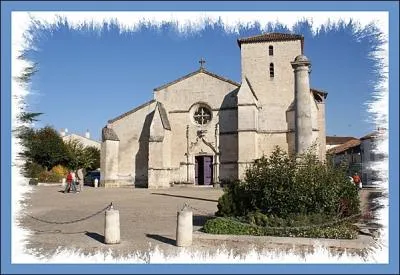 Pittoresque village situ aux portes du Marais Poitevin, Coulon vous invite  parcourir les  conches  de la Venise verte, mais dans quel dpartement dcouvrirez-vous Coulon ?