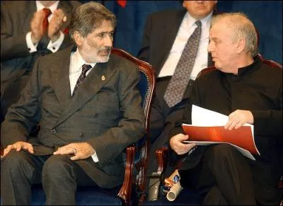 Ce grand pianiste et chef d'orchestre, actuellement directeur musical de La Scala de Milan, a créé un orchestre réunissant des jeunes israéliens et palestiniens. Il a dirigé du Wagner en Israël...