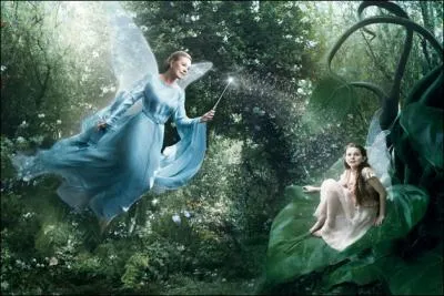 Aprs Mary Poppins, la voici travestie en Fe Bleue !