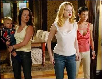 Qui sont-elles en train de regarder ?