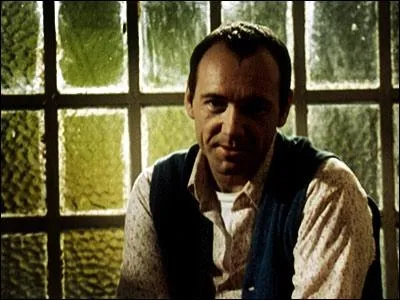 Quelle est la phrase (approximative) qu'ils doivent tous prononcer ?