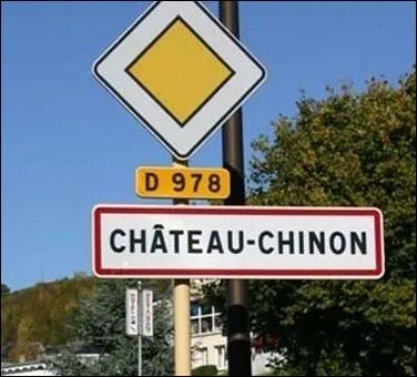Cette ville se trouve dans un dpartement qui ne comprend pas de ... .