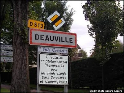 Cette ville se trouve dans un dpartement qui ne comprend pas de ... .