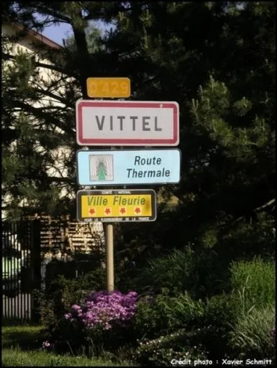 Cette ville se trouve dans un dpartement qui ne comprend pas de ... .