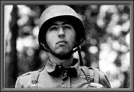 Qui fut le premier commandant de la compagnie et qui tait dtest de ses hommes ?