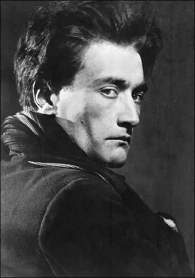  Artiste maudit , lui aussi, cet crivain tortur se sentait proche de Van Gogh, et crivit un essai sur le peintre intitul  Van Gogh, le suicid de la socit  en 1947. Il s'agit de :