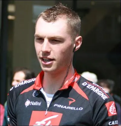 Qui est ce coureur de l'équipe de la Caisse d'Épargne ?