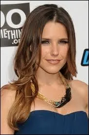 Comment s'appelle sa mre ?