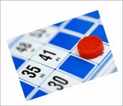 Les joueurs sont munis de cartes de jeux o figure une grille comportant 3 lignes de 5 numros et 9 colonnes avec 15 numros au total. Un meneur de jeu tire au sort un jeton numrot (de 1  90)...