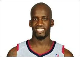Qui est ce joueur des Hawks ?