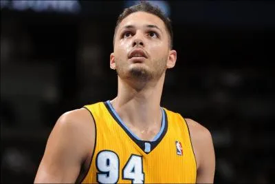 Qui est ce joueur des Nuggets ?