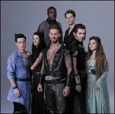 Cette fois-ci, je vous donne le refrain de cette chanson tire de Robin des bois : Parlez, parlez et allez, chantez, chantez et venez, dansez, dansez. Moi j'ai bien d'autres choses  penser. Marchez, marchez et allez, riez, jouez. Vous pouvez frimer, rver... 