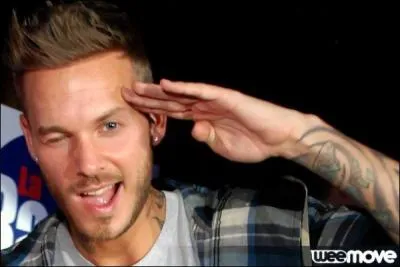 Avec quel groupe s'est-il fait connatre ?