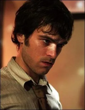 De quel instrument sait jouer Romain Duris dans le film  De battre mon coeur s'est arrt  ?