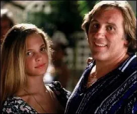 Qui incarne la fille de Depardieu dans le film  My father, ce hros , remake amricain de  Mon pre ce hros  ?