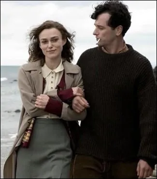 Dans  The Edge of love , deux amoureux se quittent, mais se retrouvent quelques annes aprs. Combien d'annes exactement ?