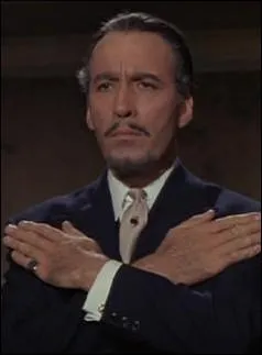 Dans  Les Vierges de Satan , Christopher Lee incarne-t-il Dracula ?