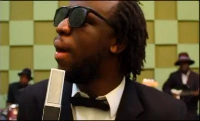 D'aprs Youssoupha, pour qui le single  Les Disques de mon Pre  est-il crit ?