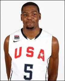 Qui est ce joueur des Thunder ?