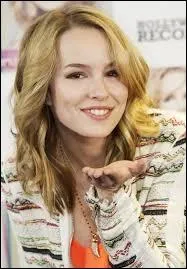 Dans quelle srie joue-t-elle ? (sur Disney Channel)