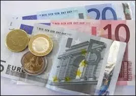 Un seul de ces pays utilise l'euro comme monnaie officielle, lequel ?