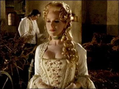 En quelle anne Darla amne-t-elle  Angelus la gitane dont la famille a rendu son me ?