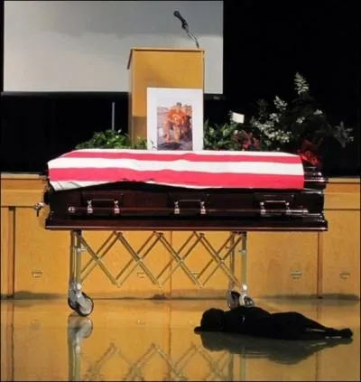 Dans quel pays peut-on lire cette devise, d'un rgiment d'infanterie : Fidle dans la mort ?