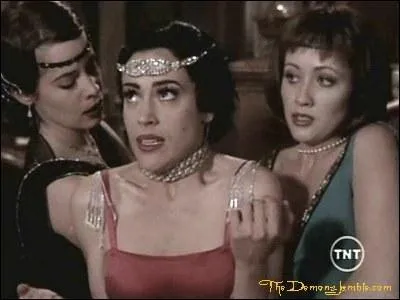  Soeurs contre soeurs  : Comment s'appelle le mauvais sorcier qui sduit Phoebe dans sa vie antrieure ?